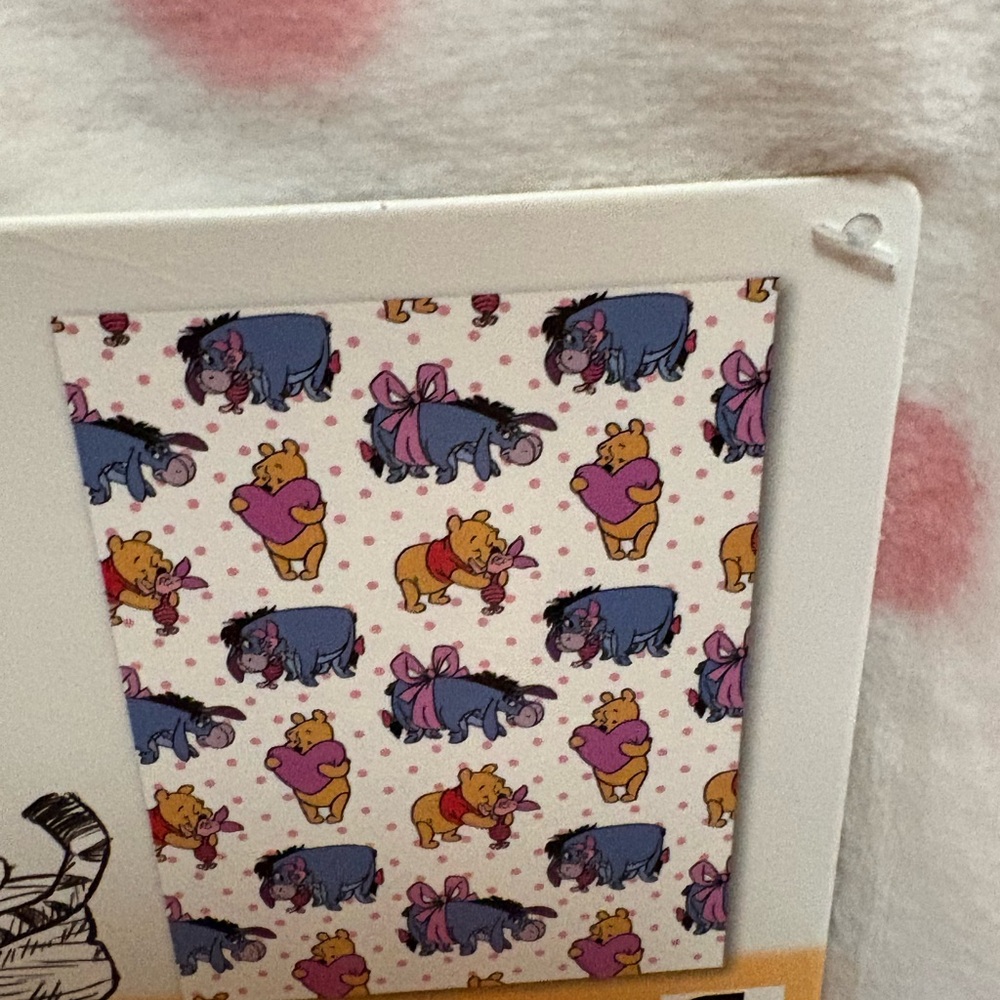 Disney Winnie the Pooh Heart Valentine’s Day Soft Plush Throw Blanket - Picture 4 of 6